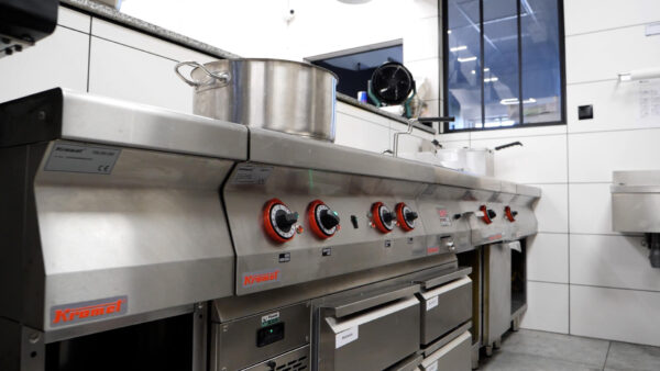 Kromet realizacja Black Horse Bar & Grill w Myślinowie