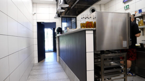 Kromet realizacja Black Horse Bar & Grill w Myślinowie