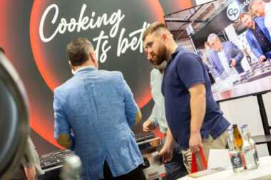 Sprzęt gastronomiczny na lata. Jak rozpoznać dobrą inwestycję?